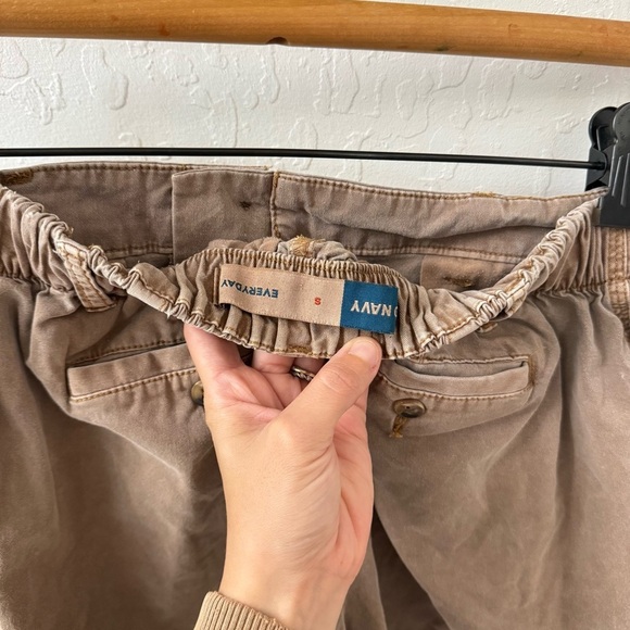 Old Navy Vintage Tan Brown Elastic Waist Thigh Length Everyday Shorts Small - Picture 4 of 5